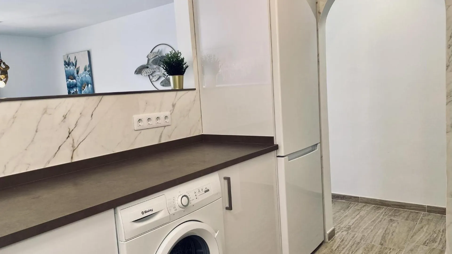 South Corner Holiday Home Адехе