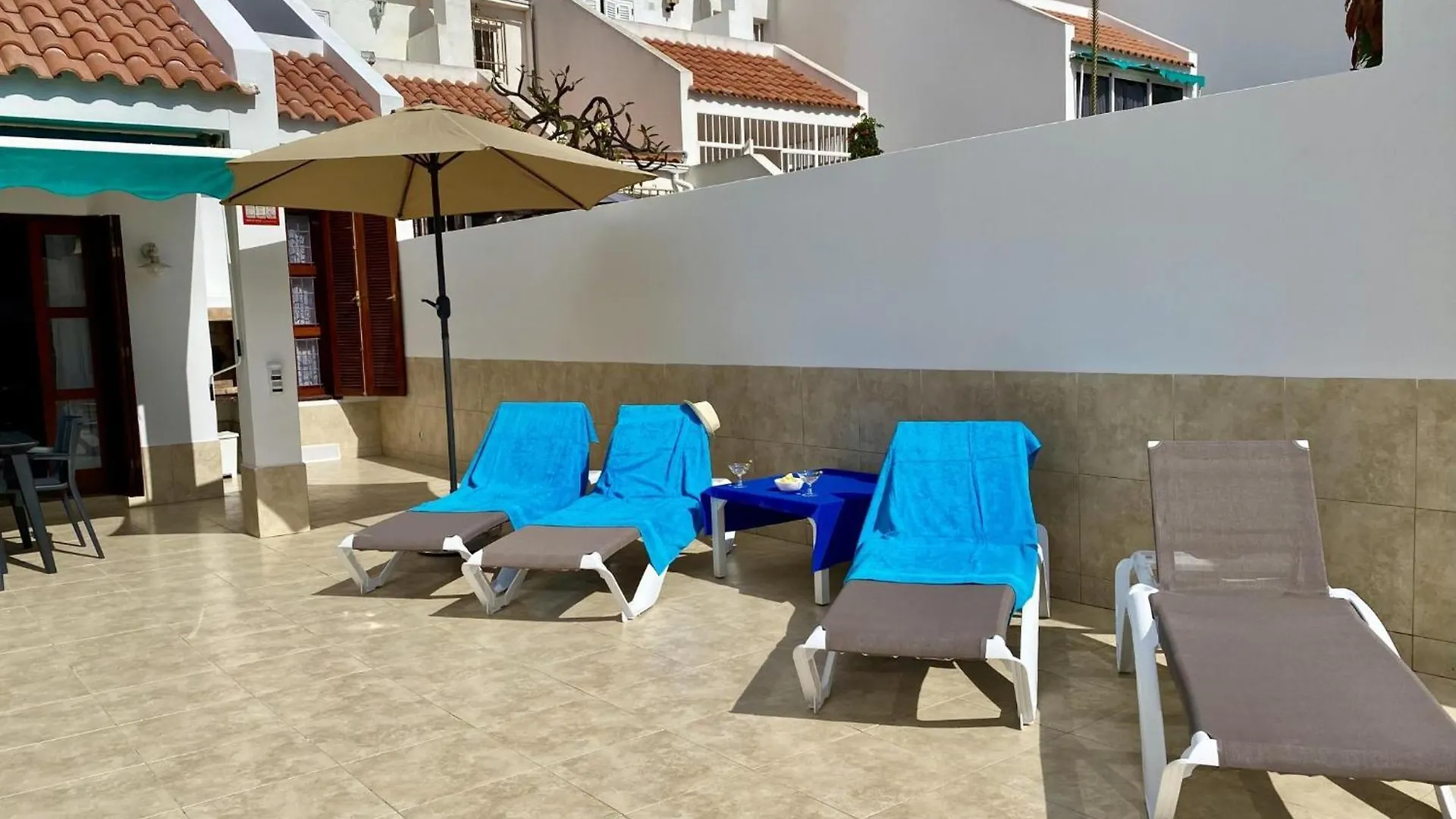 South Corner Holiday Home Адехе